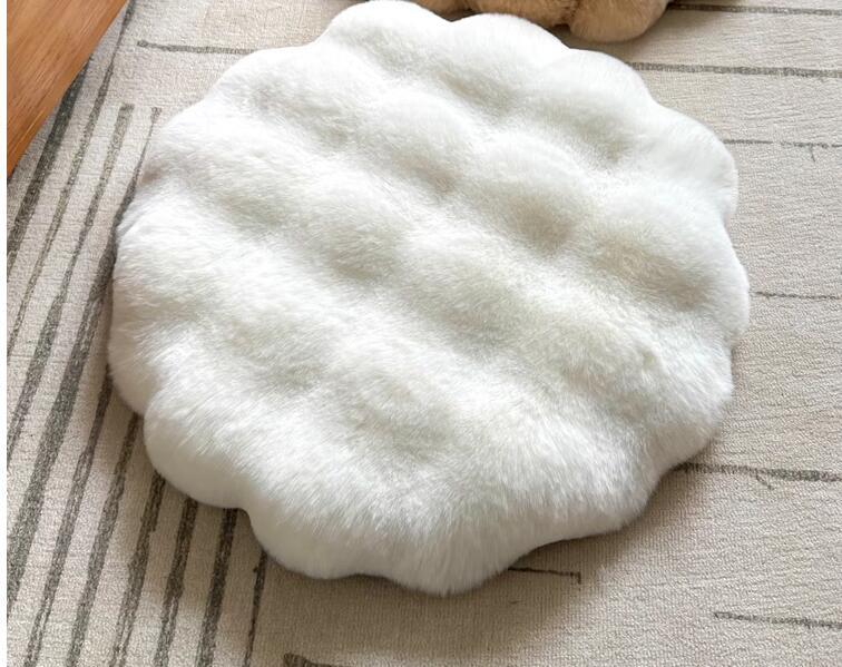 White Plush Round Cat Mat - Soft Faux Fur